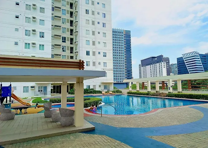 2215t2 Avida Towers It Park 1br Unit Queen Bed 4k Tv Cebu